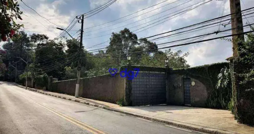 Casa com 4 dormitórios, 4 suítes à venda, 2714 m² por R$ 2.200.000 - Granja Viana - Cotia/SP