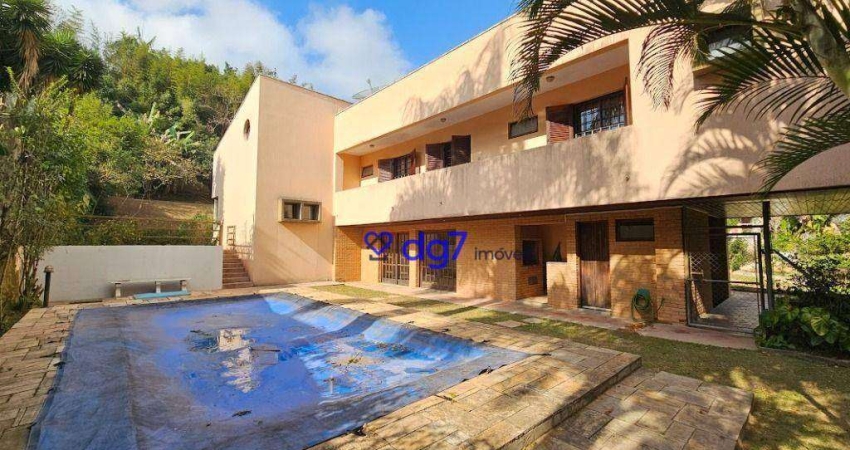 Casa em Condomínio Granja Viana 4 dormitórios e 10 vagas