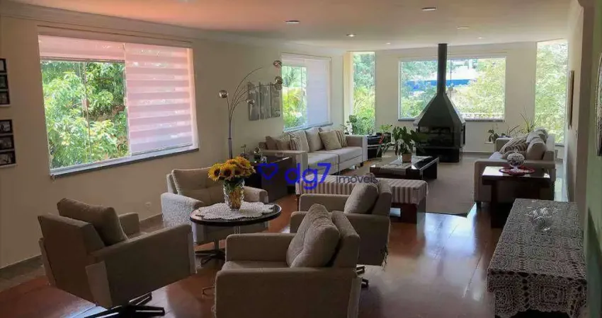 Casa com 4 dormitórios, 2 suítes à venda, 1.311 m² por R$ 2.549.000 - Granja Viana - Cotia/SP
