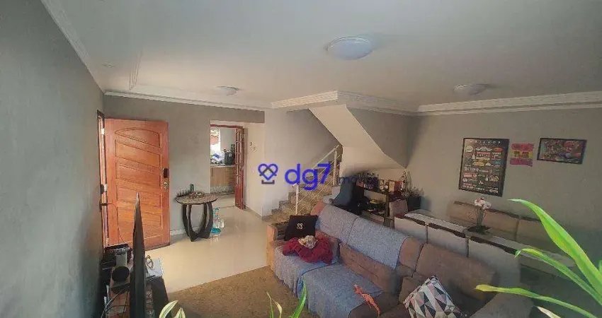 Casa com 3 dormitórios à venda, 188 m² por R$ 850.000 - Granja Viana - Cotia/SP