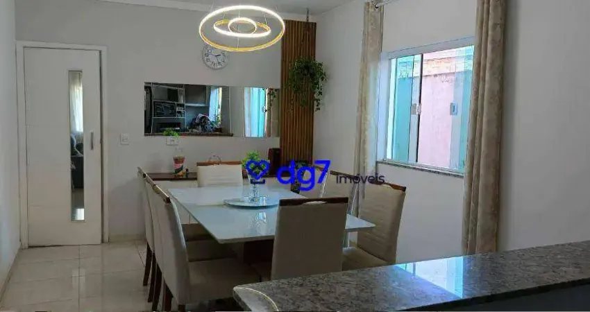 Casa com 3 dormitórios à venda, 145 m² por R$ 730.000,00 - Cotia - Cotia/SP