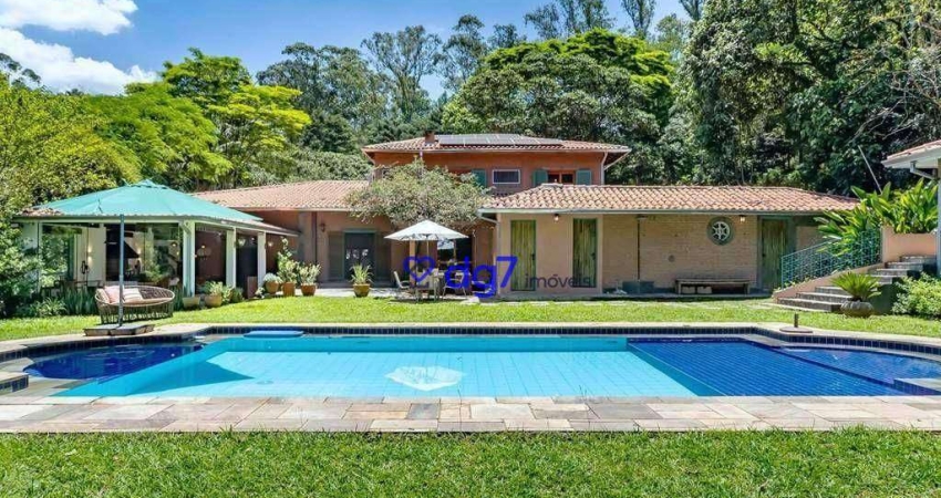 Casa reformada e modernizada com 4.373 m² de Terreno e 6 Dormitórios!