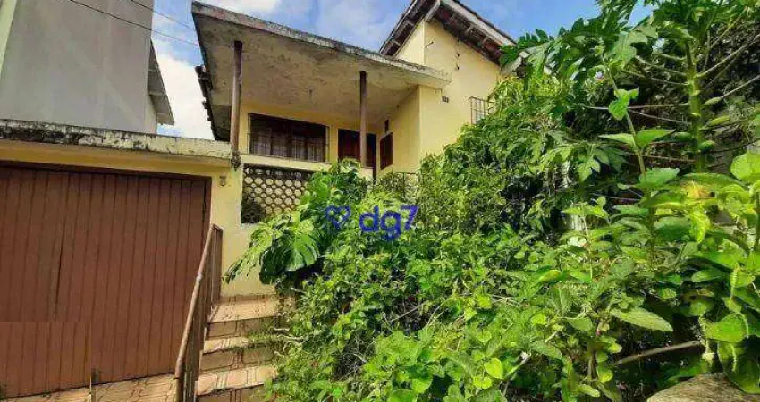 Casa para reforma total ou para demolir e construir sobrados novos, terreno com 250 m²!