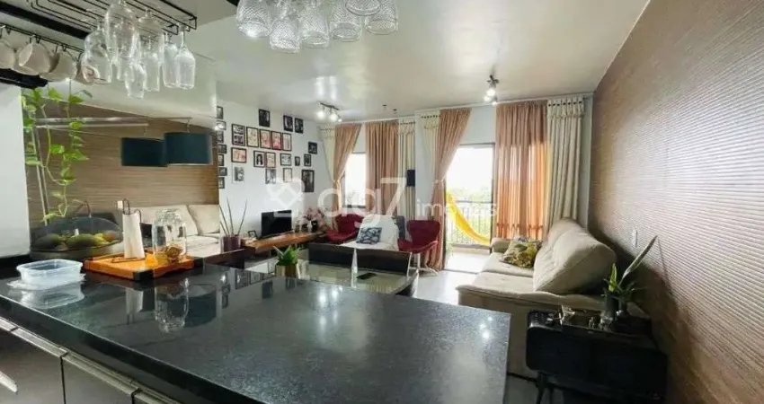 Excelente Apto de 3 dormitórios na Granja Viana! sendo 1 suíte