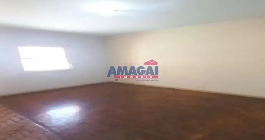 Casa com 3 quartos à venda no Centro, Jacareí 