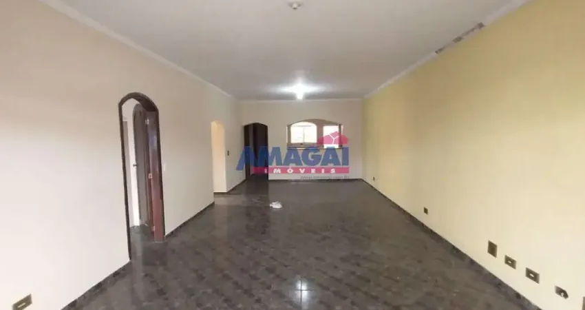 Casa com 4 quartos à venda no Centro, Igaratá 