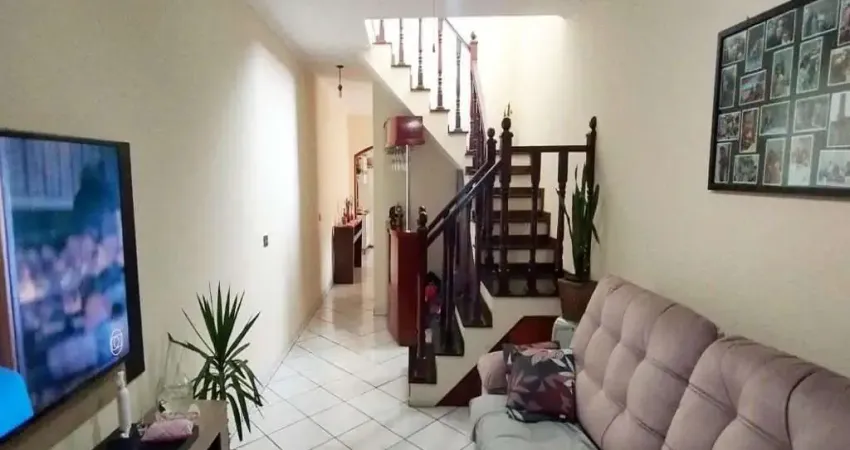 Casa com 3 quartos à venda no Jardim Emília, Jacareí 