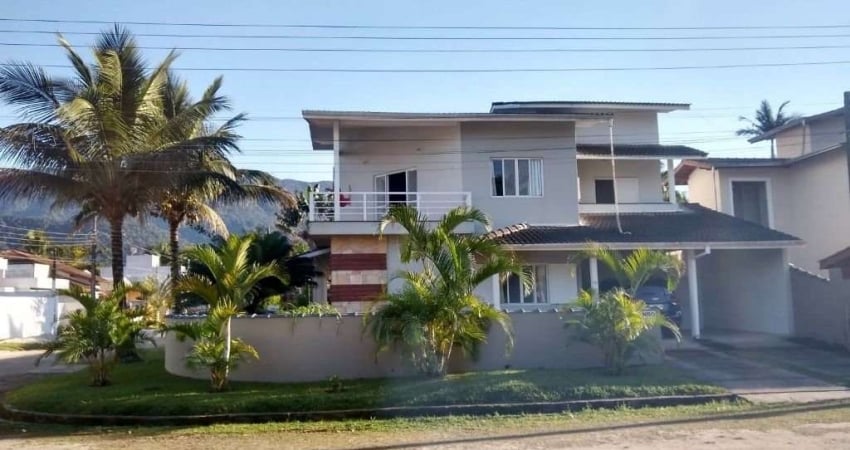 Casa em condomínio fechado com 4 quartos à venda na Praia da Mococa, Caraguatatuba 