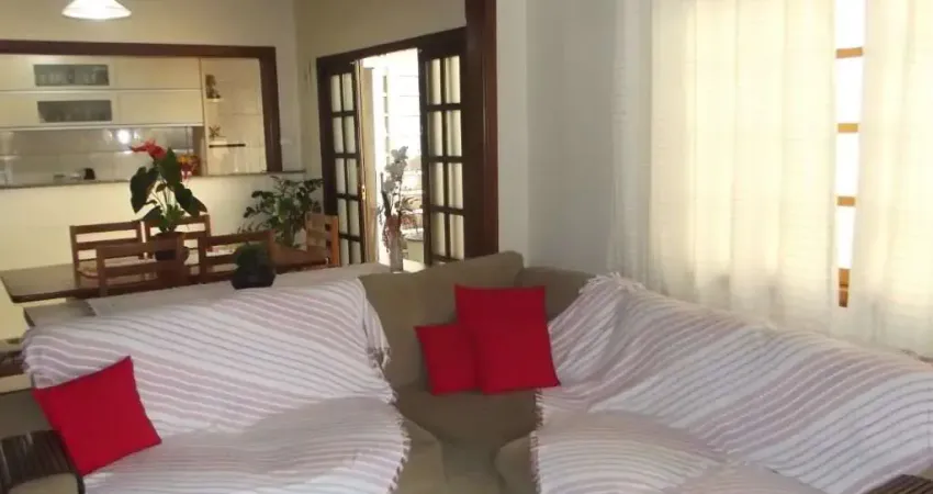 Casa com 3 quartos à venda no Jardim Bela Vista, Jacareí 