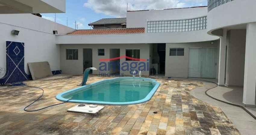 Casa com 3 quartos para alugar no Santa Cruz dos Lázaros, Jacareí 