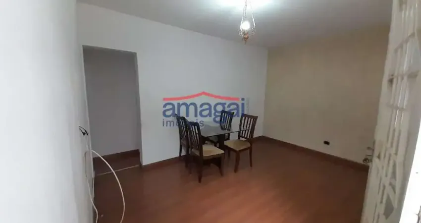 Casa com 3 quartos para alugar no Centro, Jacareí 
