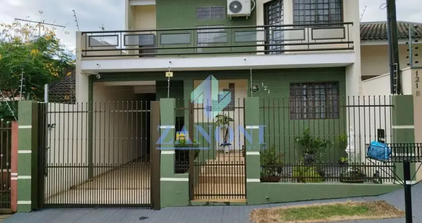 Sobrado à venda com 4 Quartos, 1 Suite, 2 Vagas, 214M², em excelente localização no JARDIM NOVO OAS