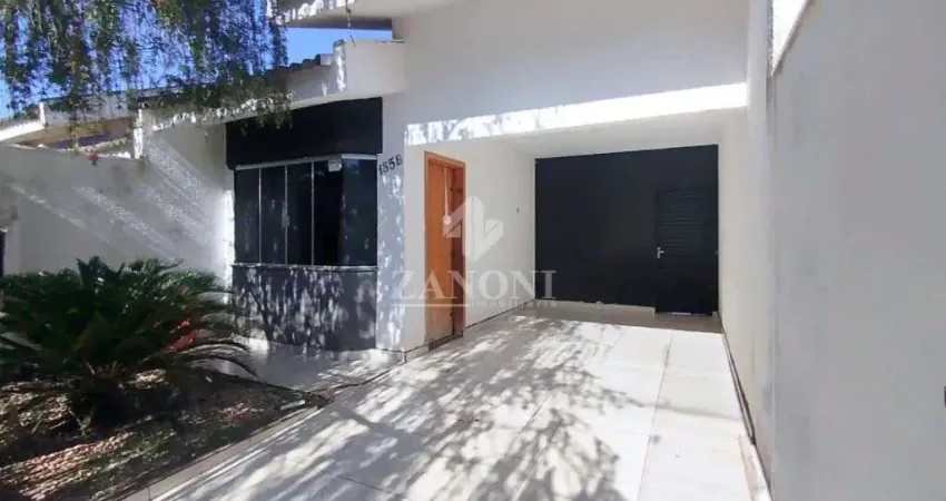 Casa com 3 dormitorios, sendo 1 suite, e edicula com churrasqueira