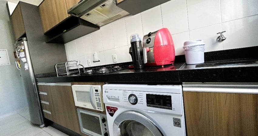 Compre Apartamento com 2 Dormitórios,  1 Vaga e com 51M² em Fundos por R$ 230.000.  Imóvel Residencial em Biguaçu/SC.