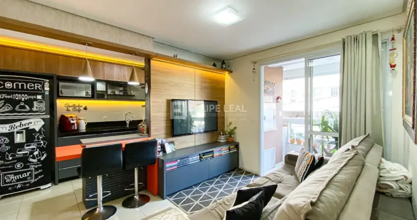 Belíssimo apartamento a venda, localização diferenciada em barreiros, são josé/sc