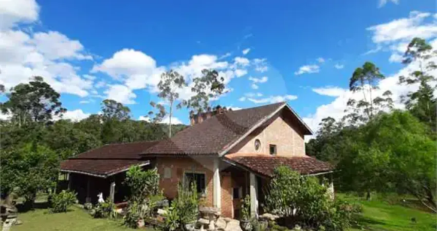 Chácara / sítio com 7 quartos à venda em do Turvo, Tapiraí 