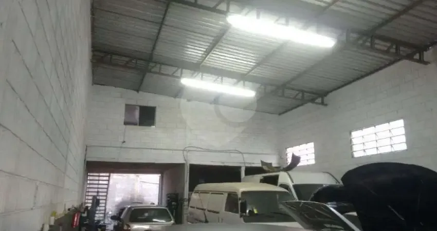 Barracão / Galpão / Depósito à venda na Rua José Paes de Oliveira, 281, Vila Santo Antônio, Votorantim