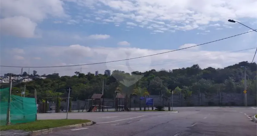 Terreno em condomínio fechado à venda na Avenida São Paulo, Além Ponte, Sorocaba