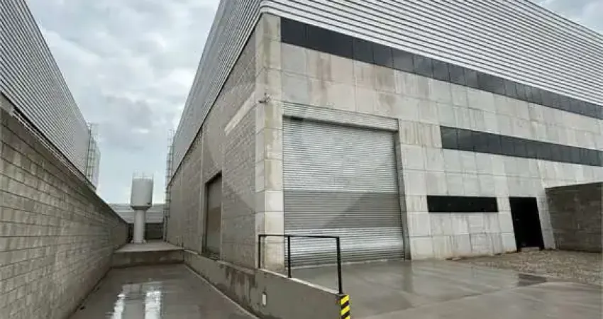 Galpão para locação em parque empresarial das mangueiras - sp