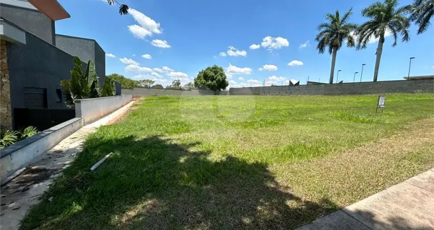 Terreno em condomínio fechado à venda no Residencial Saint Patrick, Sorocaba 