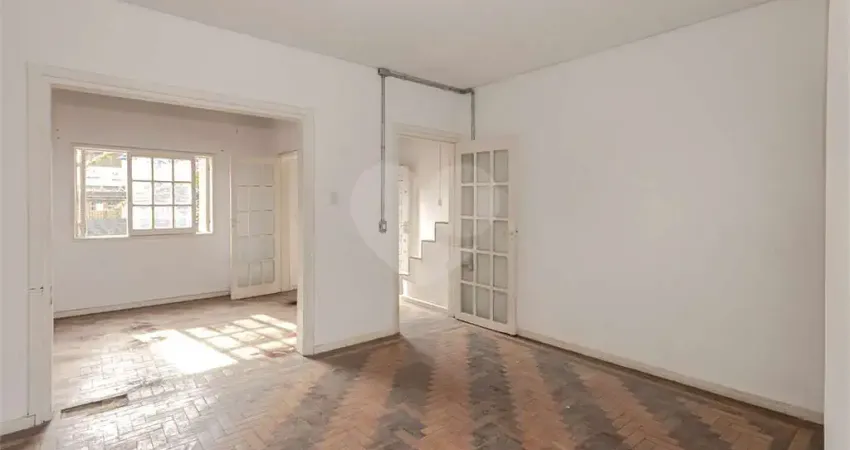 Casa com 3 quartos à venda em Cidade Baixa - RS