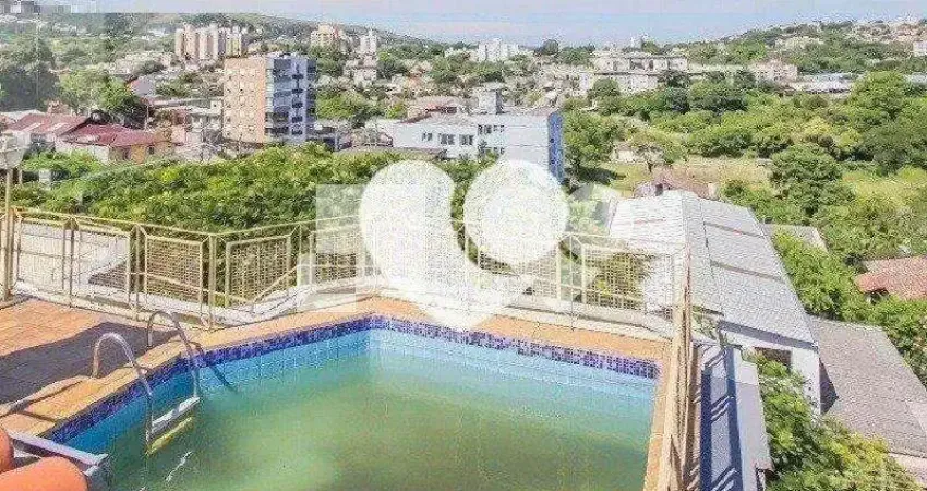 Triplex com 4 quartos à venda em Glória - RS