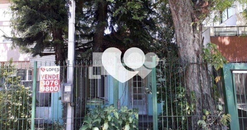 Terreno à venda na Avenida João Wallig, Passo da Areia, Porto Alegre