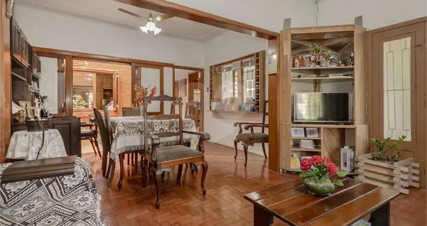 Casa com 3 quartos à venda em Jardim São Pedro - RS