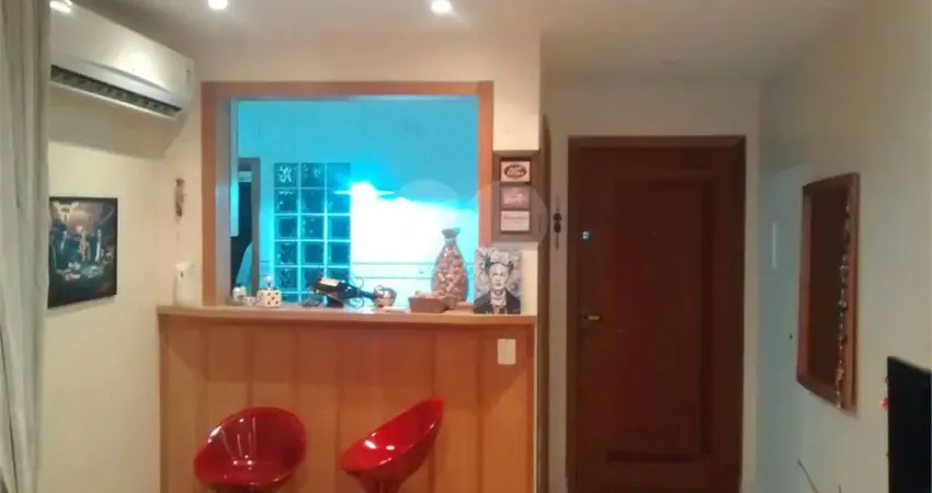 Apartamento com 3 quartos à venda na Rua Alberto Torres, 92, Cidade Baixa, Porto Alegre