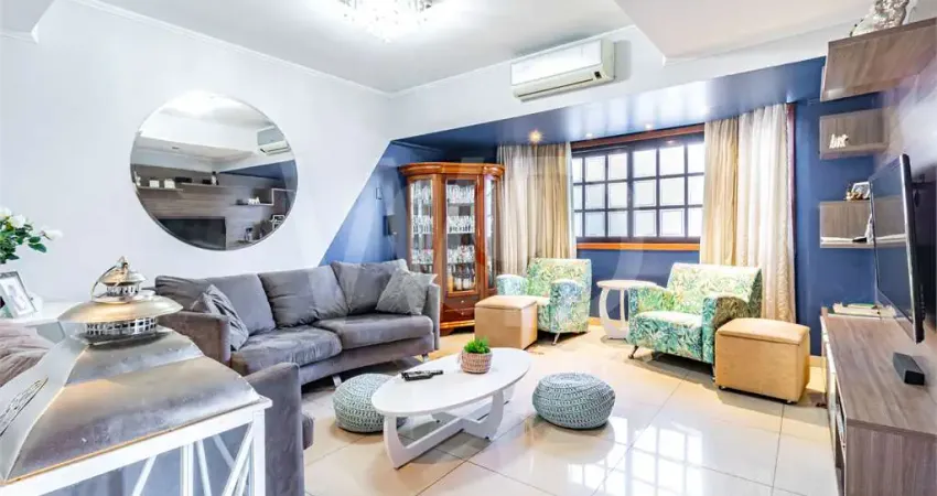 Casa com 3 quartos à venda na Rua Jornal O Povo, Vila Ipiranga, Porto Alegre
