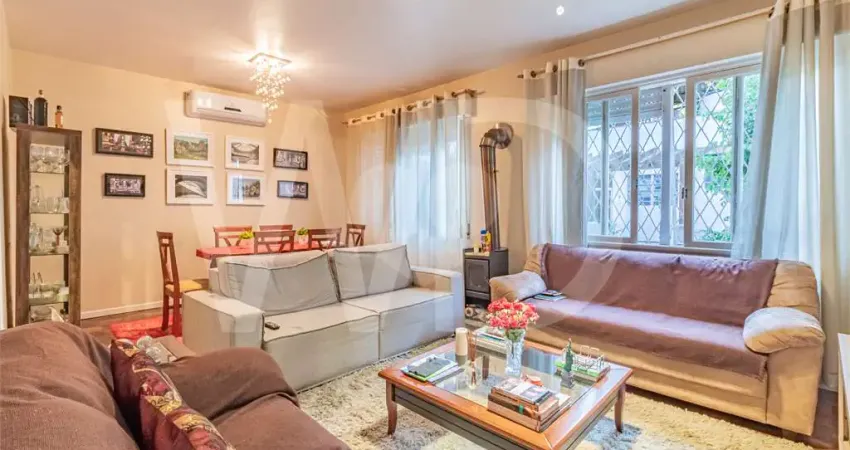 Casa comercial à venda no Passo da Areia, Porto Alegre 