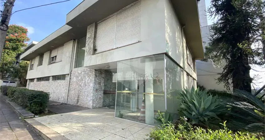 Casa comercial à venda na Auxiliadora, Porto Alegre 