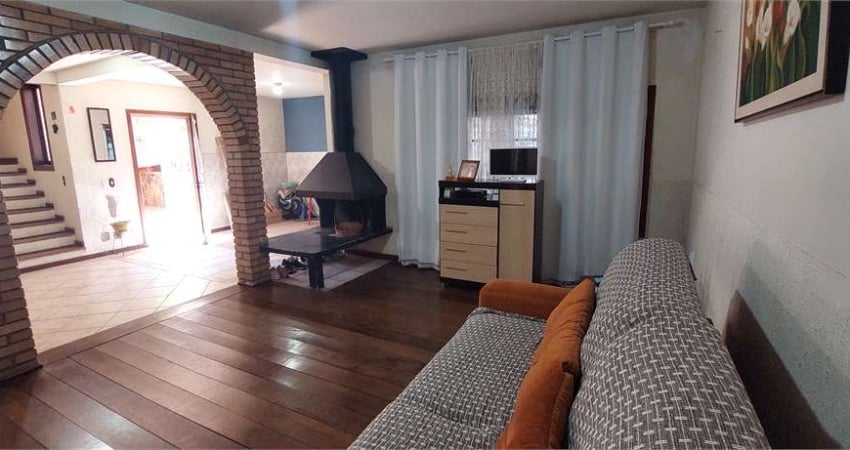 Casa com 3 quartos à venda na Avenida América, Auxiliadora, Porto Alegre