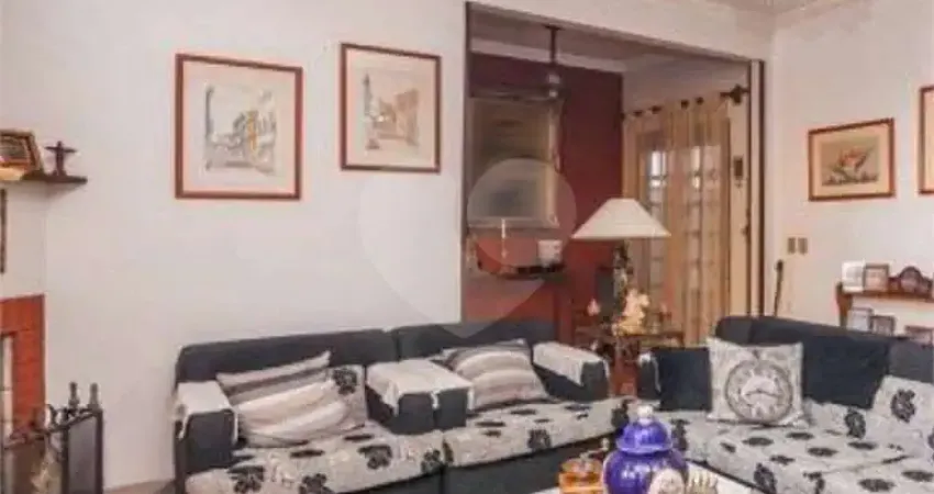 Casa com 3 quartos à venda em Chácara Das Pedras - RS