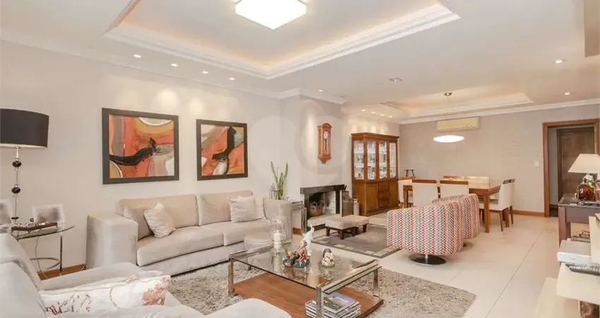 Apartamento com 3 quartos à venda em Vila Ipiranga - RS
