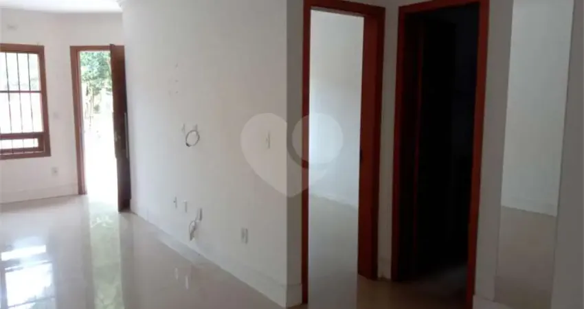 Casa com 2 quartos à venda na Rua Padre Valerio Alberton, Aberta dos Morros, Porto Alegre