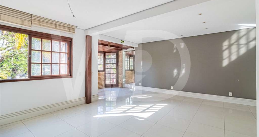 Casa com 4 quartos à venda na Avenida Iguassu, Petrópolis, Porto Alegre
