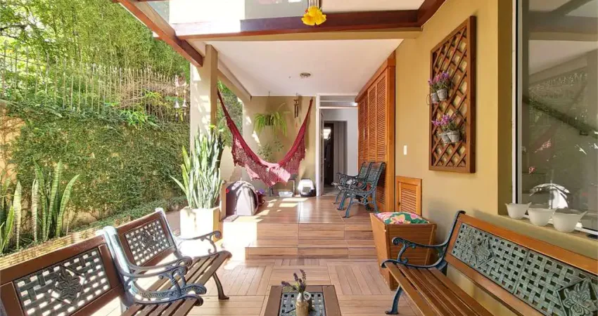 Casa com 4 quartos à venda em Menino Deus - RS