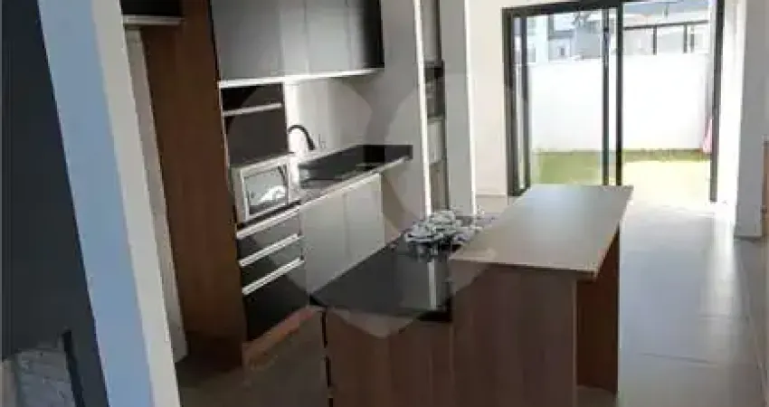 Condomínio com 3 quartos à venda ou para locação em Hípica - RS