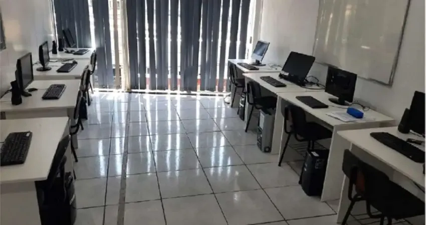 Sala comercial à venda na Avenida Assis Brasil, Passo da Areia, Porto Alegre