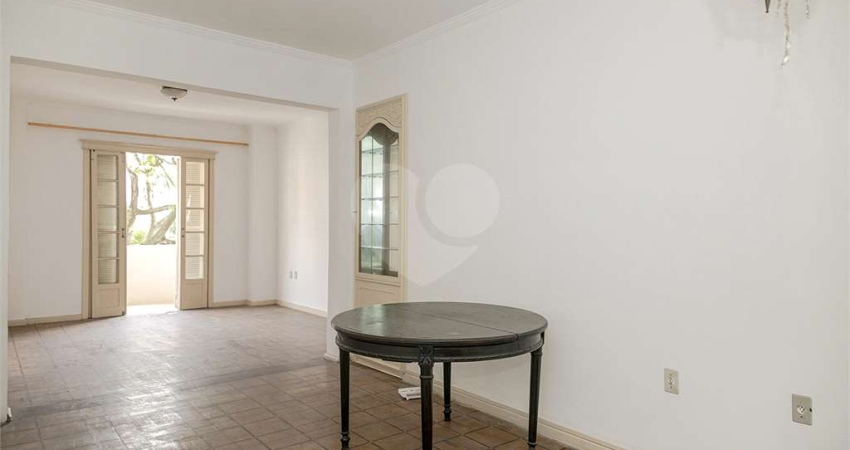 Apartamento com 3 quartos à venda em Centro Histórico - RS