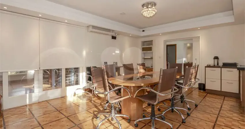 Casa com 6 quartos à venda ou para locação em Três Figueiras - RS