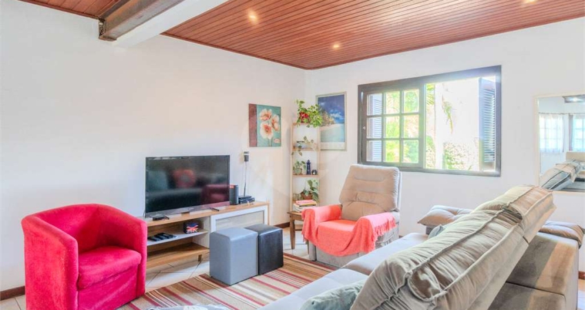 Casa com 3 quartos à venda na Rua Padre João Batista Reus, Vila Conceição, Porto Alegre