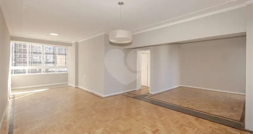 Apartamento com 3 quartos à venda em Centro Histórico - RS