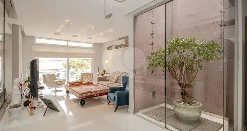 Casa com 3 quartos à venda na Rua Caracas, Jardim Lindóia, Porto Alegre