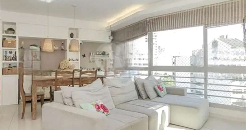 Apartamento com 3 quartos à venda em Azenha - RS