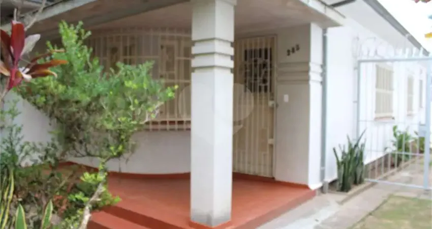 Casa com 2 quartos para alugar na Rua Coronel Paulino Teixeira, Rio Branco, Porto Alegre