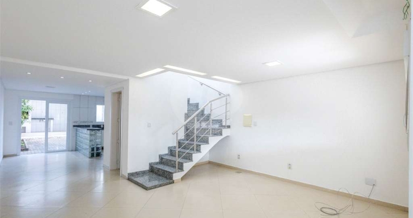Sobrado com 3 quartos à venda em Vila Ipiranga - RS