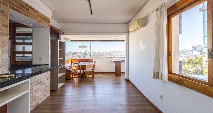 Apartamento com 3 quartos para locação em Petrópolis - RS