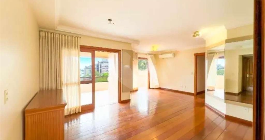 Apartamento com 3 quartos à venda ou para locação em Auxiliadora - RS